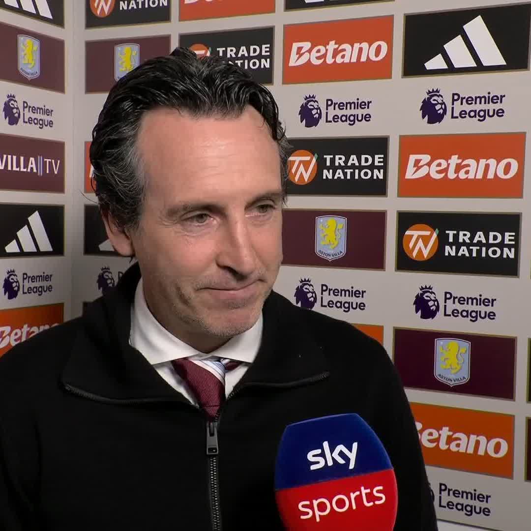 Short and sweet! Unai Emery's response to questions around Emiliano Martinez... 🧤