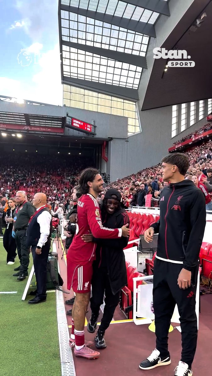 Just look at Jeremie Frimpong at full time 👌😂