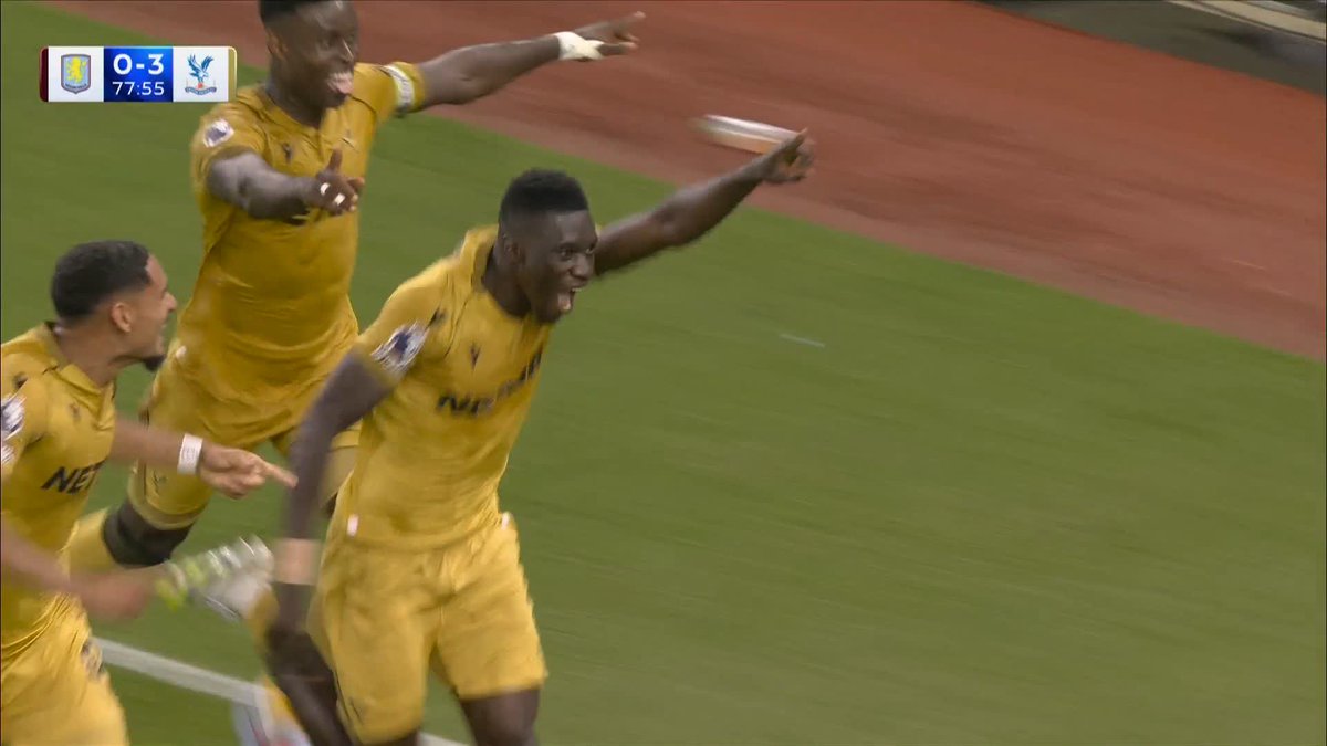 A brave header from Ismaïla Sarr and Crystal Palace are really enjoying themselves now! 🦅