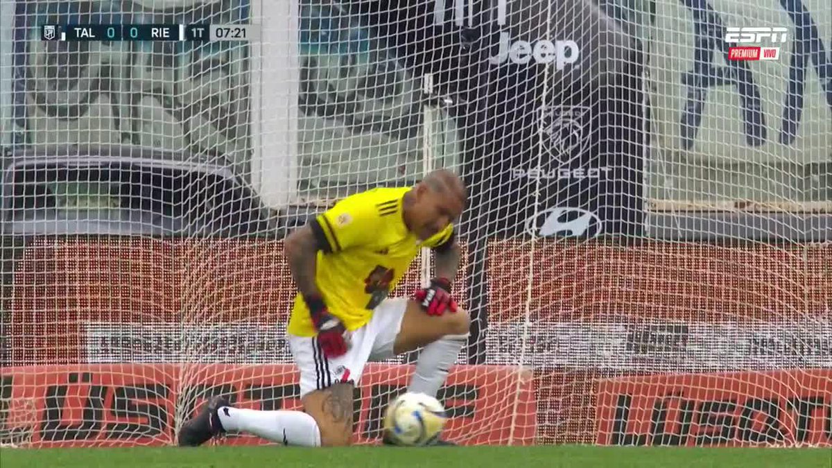 El error de Arce, el errado de Valentín Depietri y la rodilla del arquero luego de recuperarse. Increíble esta jugada. 😳🇦🇷