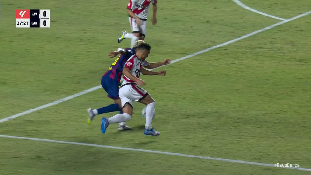 Lamine Yamal draws the penalty, scores the penalty and hits his new crown celebration 👑