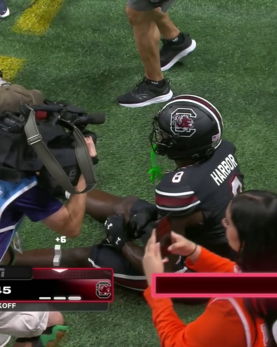 Nyck Harbor’s touchdown was overturned after review, and South Carolina would settle for a field goal on this drive.