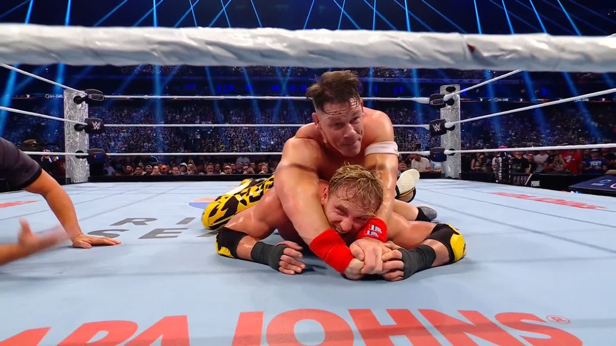THIS MATCH IS INCREDIBLE!!! 👏👏👏 John Cena vs. Logan Paul is just non-stop!