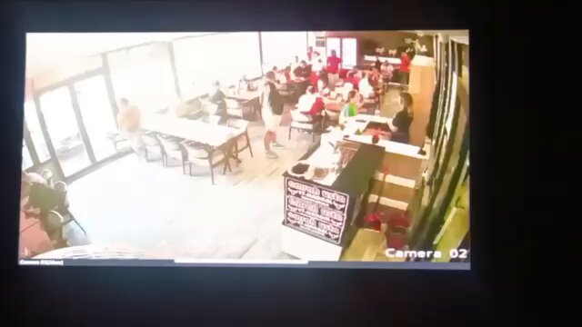 Emrah Tok’un yaptığı tek şey canını korumaya çalışmak. Görüntülerde her şey açık. Umarın en kısa zamanda adalet tecelli eder. Sayın valim görüntüler size de ulaşmıştır.Mehmet Fatih Serdengeçti
