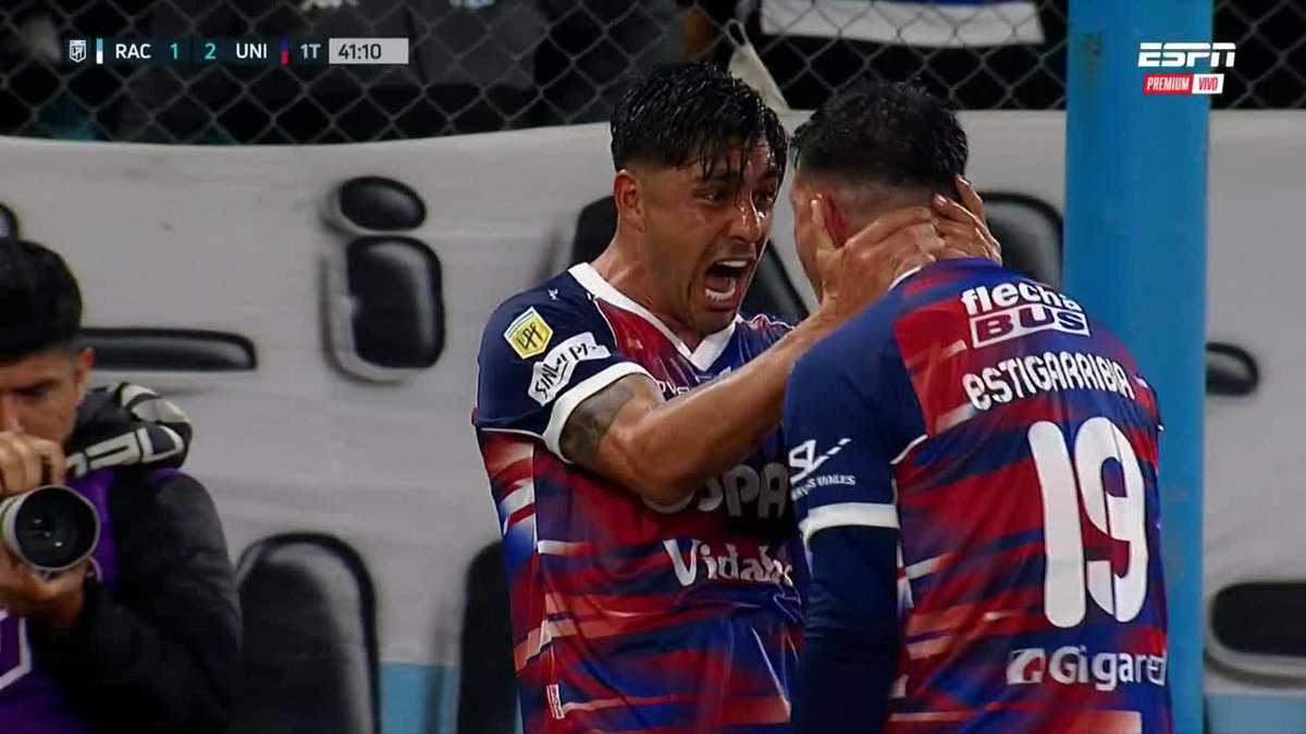 🤯🇦🇷 UNION SE LO DA VUELTA A RACING y ya suena “MOVETE RACING, MOVETE”.