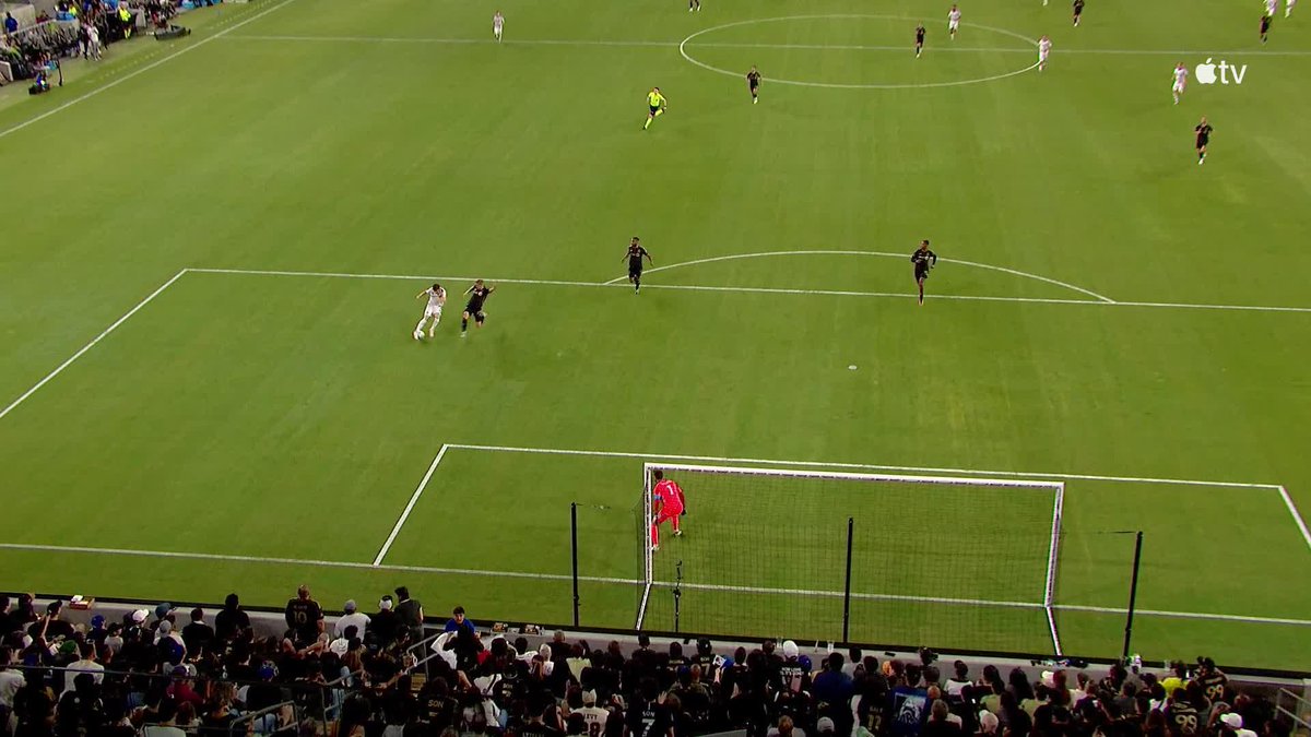 WHAT A BALL Anders Dreyer puts it away. Beautiful from San Diego to take the lead in LA.