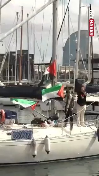 Küresel Sumud Filosu, soykırımcı İsrail'in ablukasını kırmak için İspanya'dan Gazze'ye doğru yola çıktı.