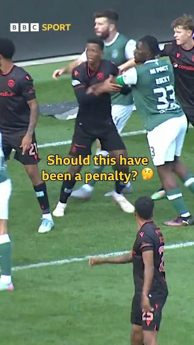 Should Hibs have had a last-minute penalty for this? 🤔 #BBCFootball