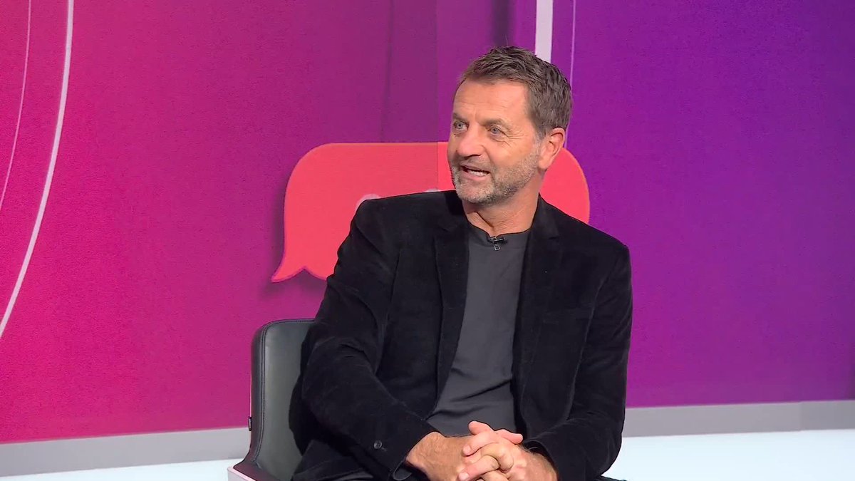🗣️"I would have him [Martinez] over any goalkeeper in the world at the moment" Tim Sherwood discusses the latest developments in the transfer market, with both Manchester United and Manchester City looking for a goalkeeper #DeadlineDay