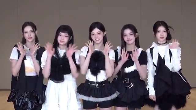 ◤New Release◢ #ILLIT がJapan 1stシングル "#時よ止まれ" で日本デビュー🎀 紫 今が作詞したタイトル曲は まるで眩しい青春を詰め込んだ宝石箱! 夏の終わりに聴いて思いっきり浸ろう✨ ▶︎ ILLIT Official Japan #ILLIT_JP1stSG