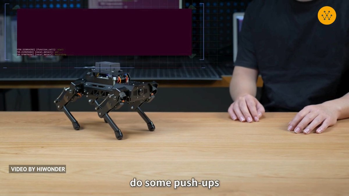ChatGPTを「脳」として積んだ、手のひらサイズのAIロボット犬が超賢い。