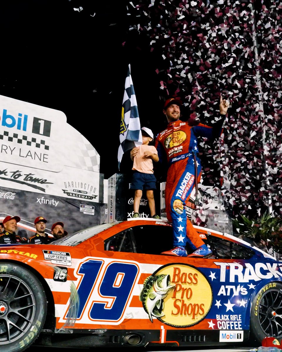 It was a Briscoe beatdown! His 309 laps led in last night's #Southern500 is the most since Bobby Allison's 1971 win.