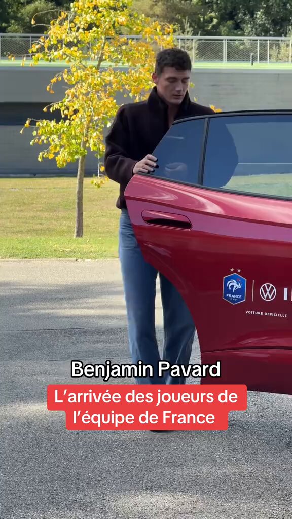🚨 🇫🇷 ALERTE INFO : L'arrivée des joueurs de l'équipe de France.