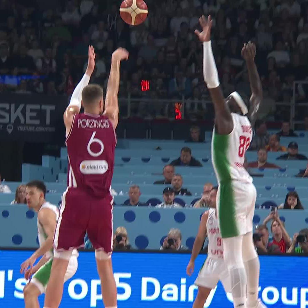 LOCKED IN. 🎯 Kristaps Porzingis with 3 three-pointers in the 1st quarter! 🇱🇻 #EuroBasket