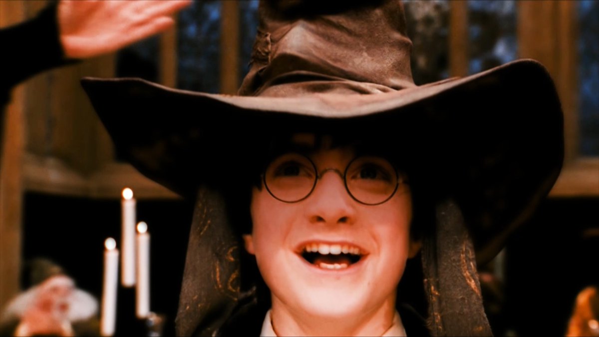 Hogwarts Ekspresi kalkıyor! 🚂 1 Eylül, sihir ve büyünün hiç bitmediği eve geri dönme günü. ✨ #HarryPotter