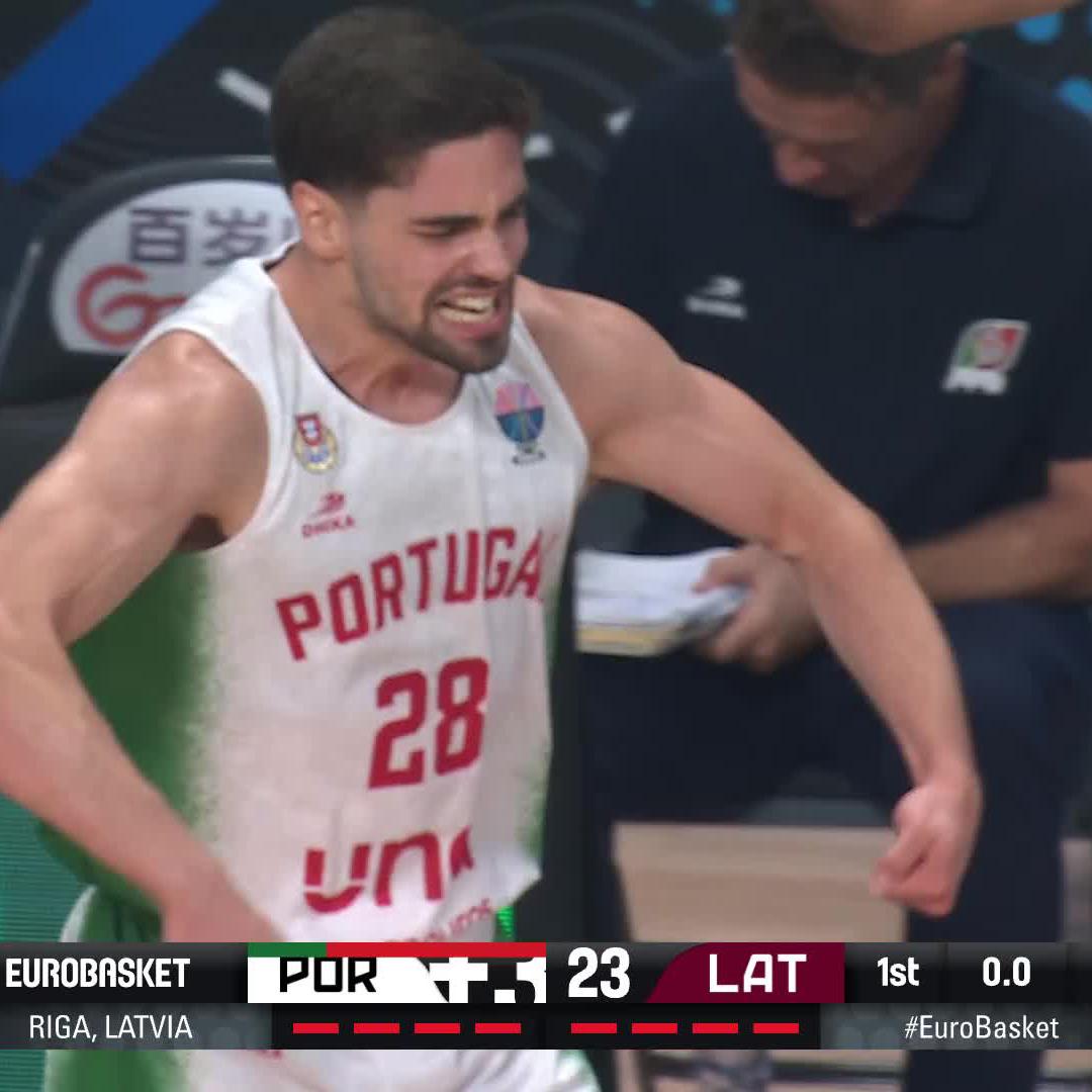 Rafael Lisboa 🇵🇹 hits the tough shot to end the first Q 🔥 #EuroBasket