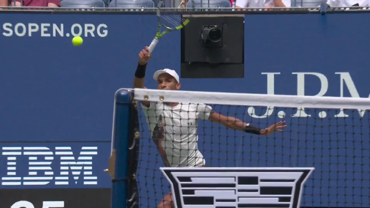 A perfect return from Felix Auger-Aliassime!