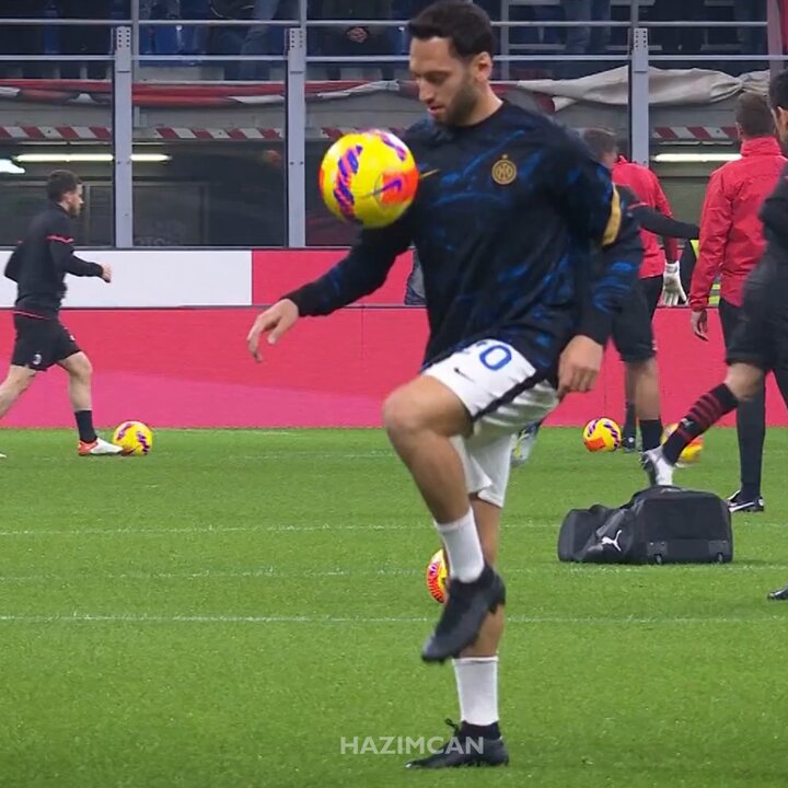 Hakan Çalhanoğlu > Bissouma. Bunu günler önce söylemiştim, tekrar söylüyorum: kendi pozisyonunda dünyanın ilk 5’inde. Böyle bir transfer gerçekleşirse, sadece takviye olmaz; ligi domine eder, istatistikleri parçalar Acil,çok acil. Çekin artık şu adamı.