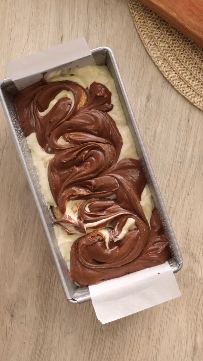 Budín Marmolado de Vainilla y Chocolate, el plan ideal para esta tarde nublada 👌🏼 Receta: