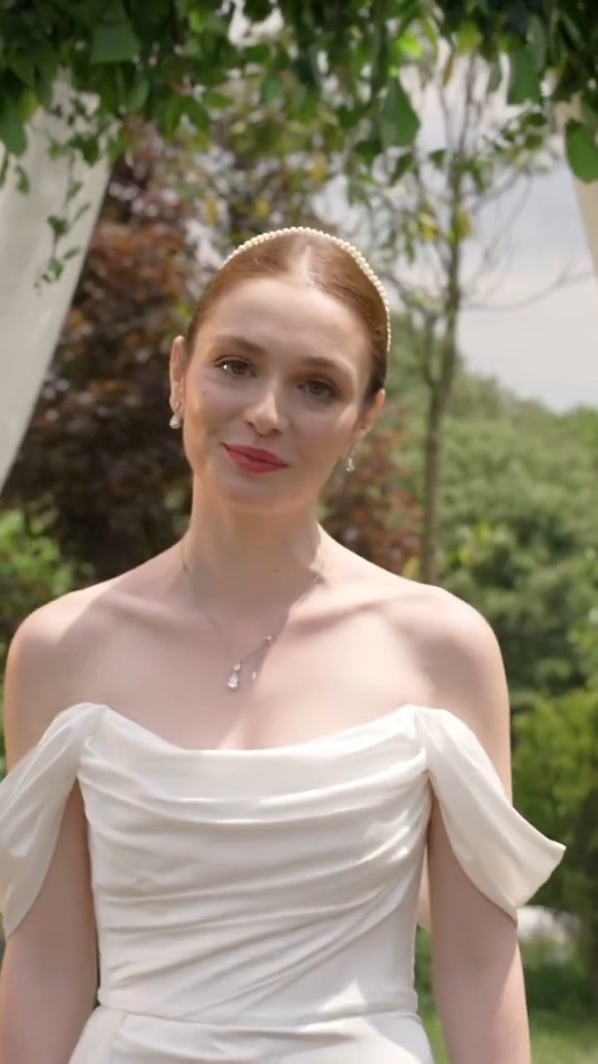 Serra Arıtürk'ten bir yeni mesajınız var. 📩 #SerraArıtürk #Veliaht 11 Eylül Perşembe saat 20.00’de Show TV’de! Show TV