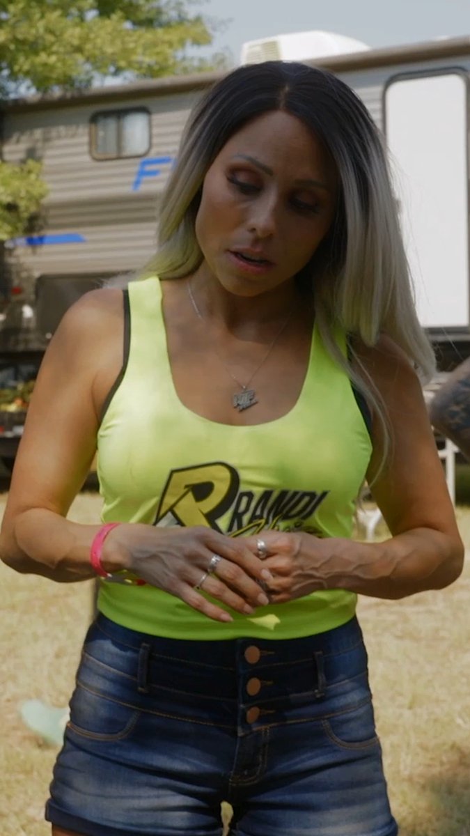 "The boys have a rude awakening." The big tires course is going to give the girls their chance to shine on #MudMadness, Tuesdays at 8P on Discovery. ๐๐