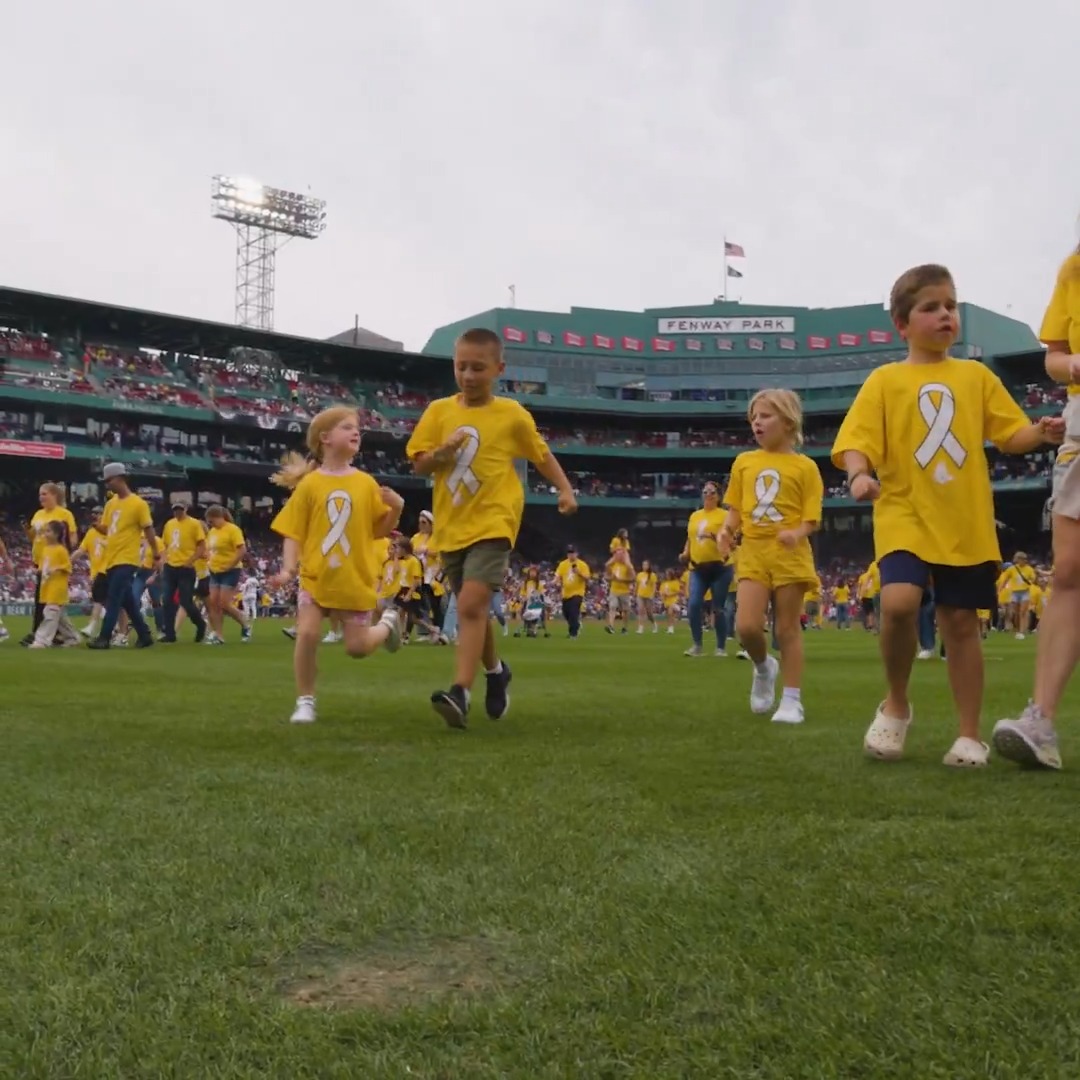 Honoring Childhood Cancer Awareness Month at the ballpark. 🎗️