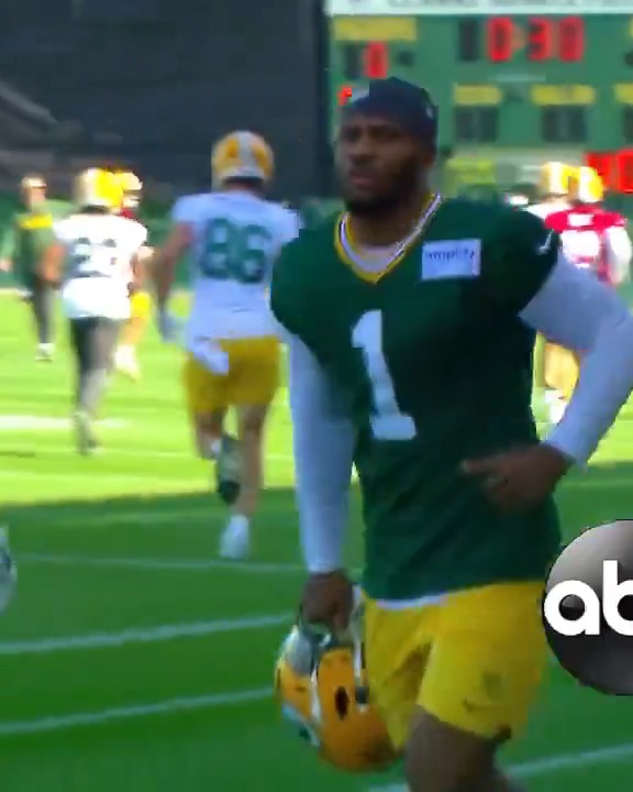 First look at Micah in the green &amp; gold at Packers practice 🧀👀 (via Dave Schroeder)