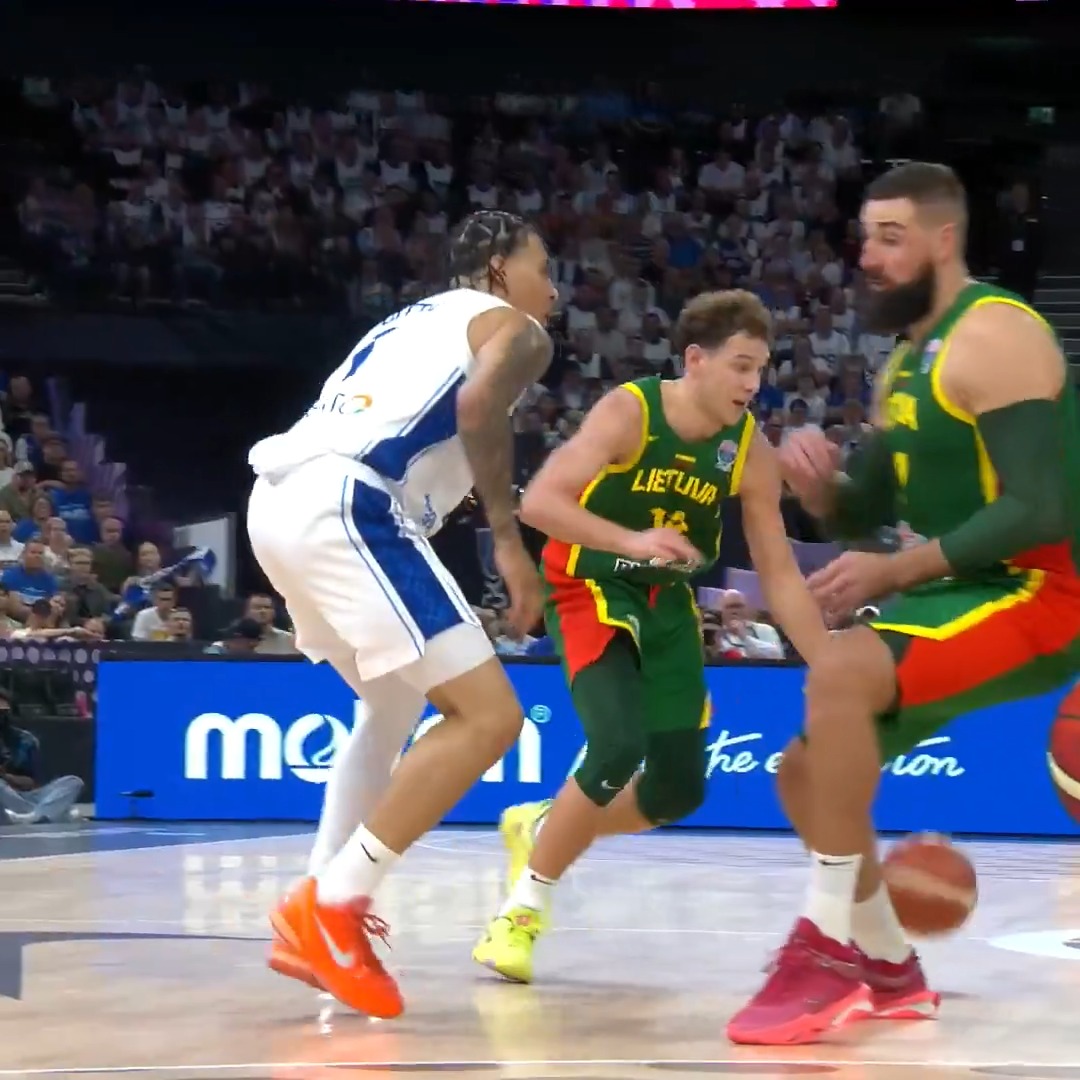 LET. ROKAS. COOK. 😮 #EuroBasket