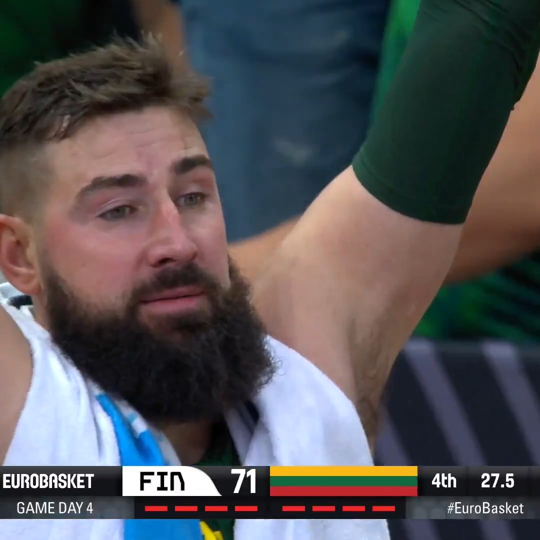 That's how you seal a win in front of a sell-out crowd 🤫 #EuroBasket