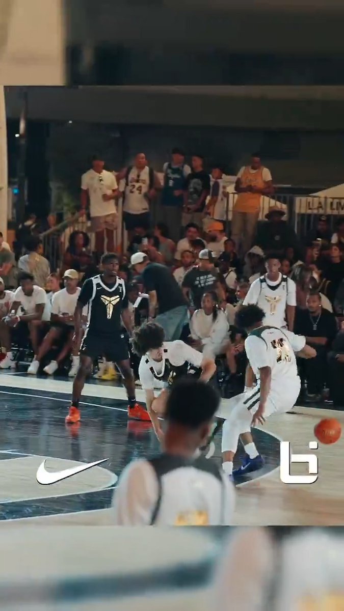 5 star Qayden Samuels was lights out at the Mamba Invitational 🤯 Who does his game remind you of??