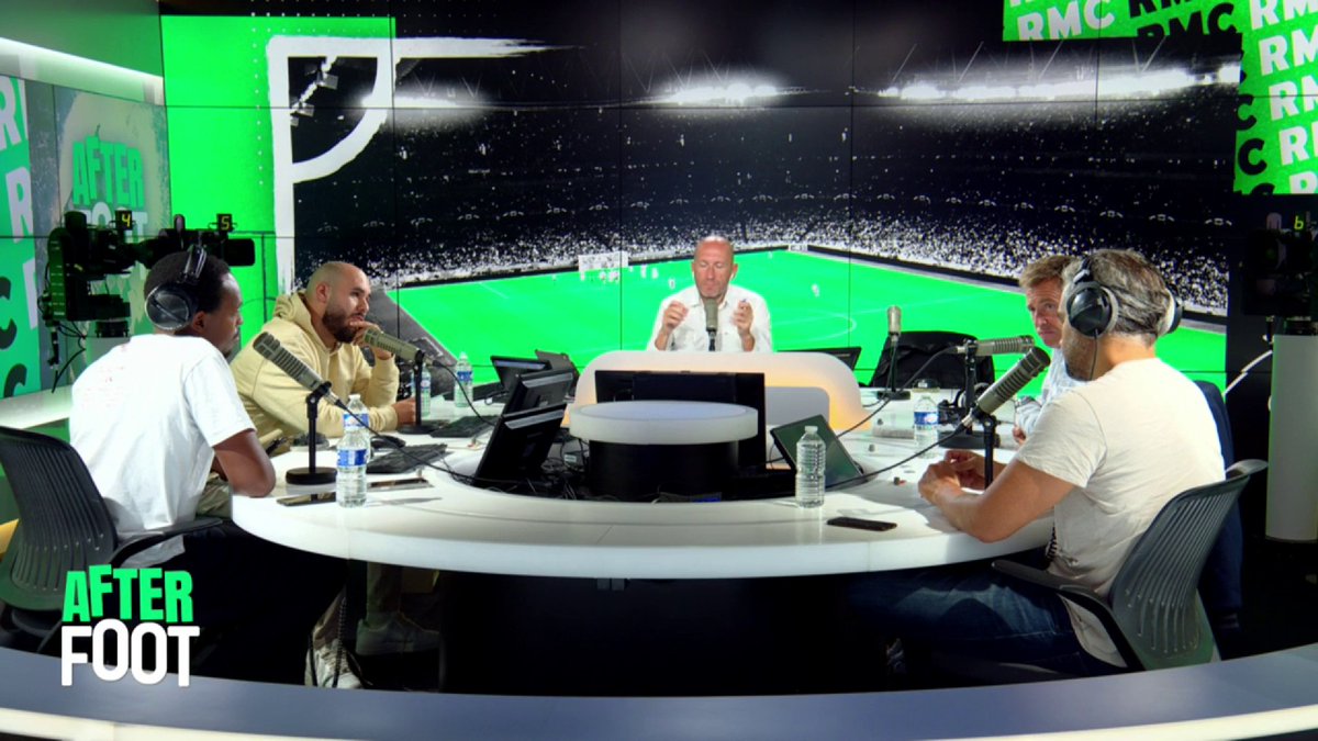 🎙️ 𝚆𝚊𝚕𝚒𝚍 𝙰𝚌𝚑𝚎𝚛𝚌𝚑𝚘𝚞𝚛 : "Tous les joueurs ciblés et recrutés par l'OM dans ce mercato sont très bons techniquement. Je trouve ça très intéressant, et ça peut permettre à l'OM de passer un cap."