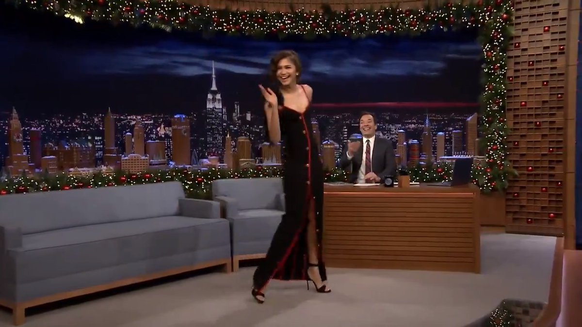 .Zendaya explains the difference between her day-to-day walk and red carpet strut! #FallonFlashback