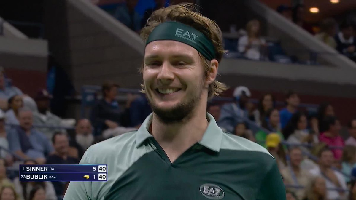 Down 1-5, Alexander Bublik tries to go to the tricks early 😅