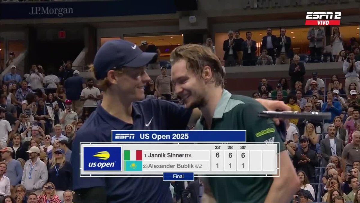 Tras una dura derrota, el abrazo de Sinner con Bublik 🇮🇹🤝🇰🇿 📺 Mirá nuestros partidos del #USOpen en Disney+ Plan Premium.
