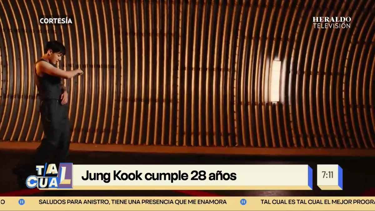 Jungkook was on México's national TV! They congratulated him on his birthday, talked about how he achieved amazing success not only with his band but also as a soloist! They also commented on his beautiful skin and youthful appearance. Thanks, Heraldo Televisión!