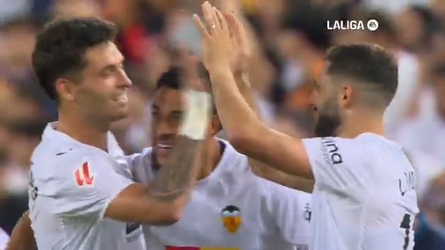 Buscando el gol hasta el último minuto 🦇 ⚡ Largie Ramazani ⚽ Hugo Duro #LaLigaHighlights