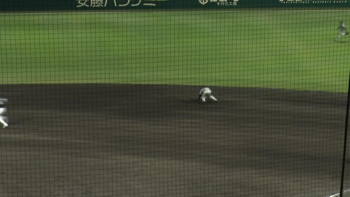 飛びついてからも早い 佐野大陽がダイビングキャッチ ⚾プロ野球(2025/9/2) 🆚阪神×ソフトバンク 📱live on DAZN #オレをみろ #イージースポーツ #阪神タイガース #だったらDAZN