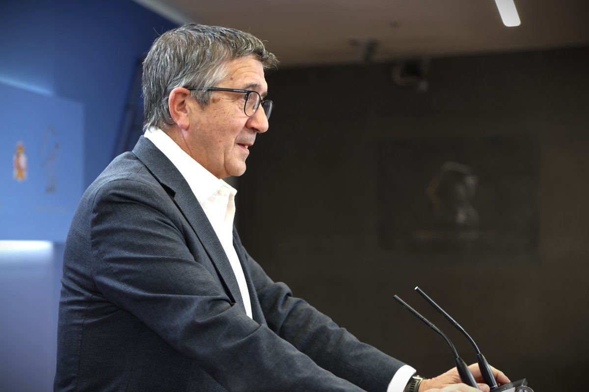 No es cuestión de competencias: es cuestión de incompetencias. El Partido Popular gobierna para lo chupiguay y para privatizar servicios públicos para hacer negocio. En cuanto llegan los problemas, desaparecen y exigen a Pedro Sánchez que los arregle. Así gobierna el PP.