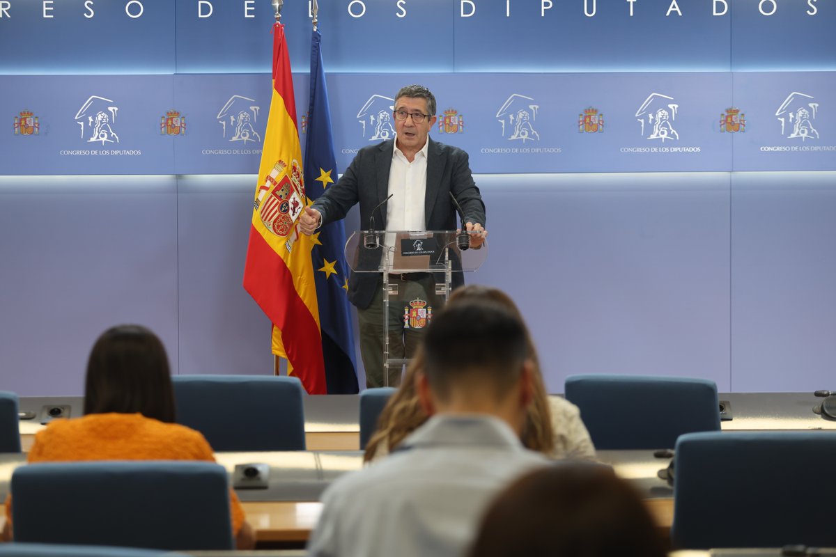 Todo es ideología. La hay buena, y la hay mala. La buena defiende una fiscalidad progresiva que refuerce los servicios públicos, hace caso a los científicos y ayuda a los afectados por la emergencia climática. La mala rebaja impuestos a los ricos y recorta en servicios públicos, compra el discurso negacionista y solo se preocupa por echar a Pedro Sánchez del Gobierno. El Partido Popular, como siempre, utilidad cero, pero mucha bronca.
