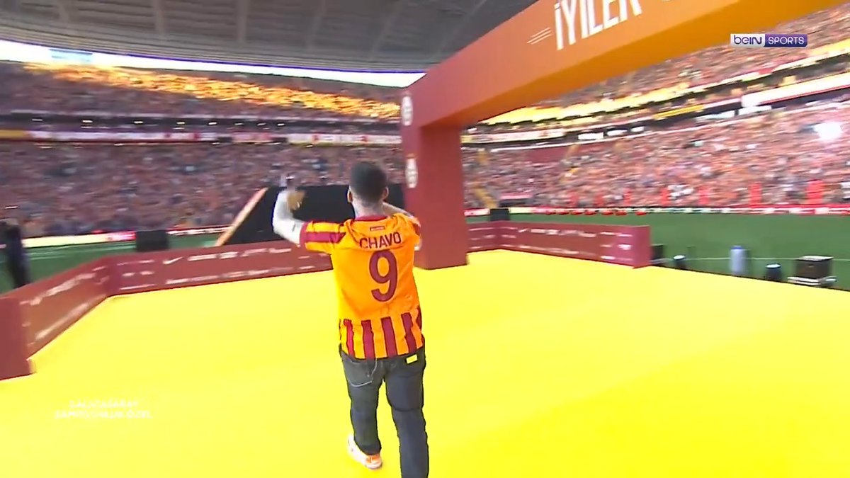Uzi, Galatasaray için yazdığı marştan “Cimbom bom'un oğlu Kerem Aktürkoğlu” kısmını çıkarmak için hazırlıklara başladığını açıkladı.