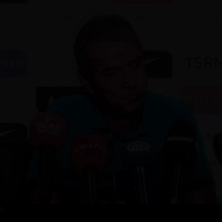 devin bey sorunlu musunuz saf mısınız? 20 senedir yabancı hocanın şampiyon olamadığı bu ligde bu yabancı sevdası nedir !!! biz taraftar olarak sadece ve sadece #İsmailKartalİstiyoruz