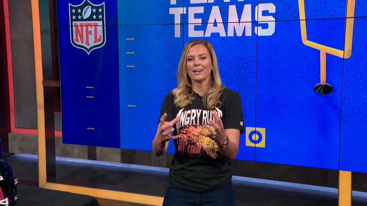 "There are certain times in a football team's lifespan that desperation breeds success." Jamie Erdahl explains why she has the New York Giants making the playoffs this season.