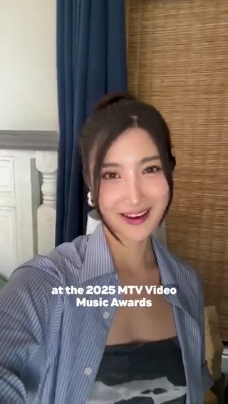 I’m passing the phone to some ✨ golden ✨ #VMA presenters! See EJAE, REI AMI and Audrey Nuna from KPop Demon Hunters at the 2025 #VMAs – Sunday at 8p on CBS!