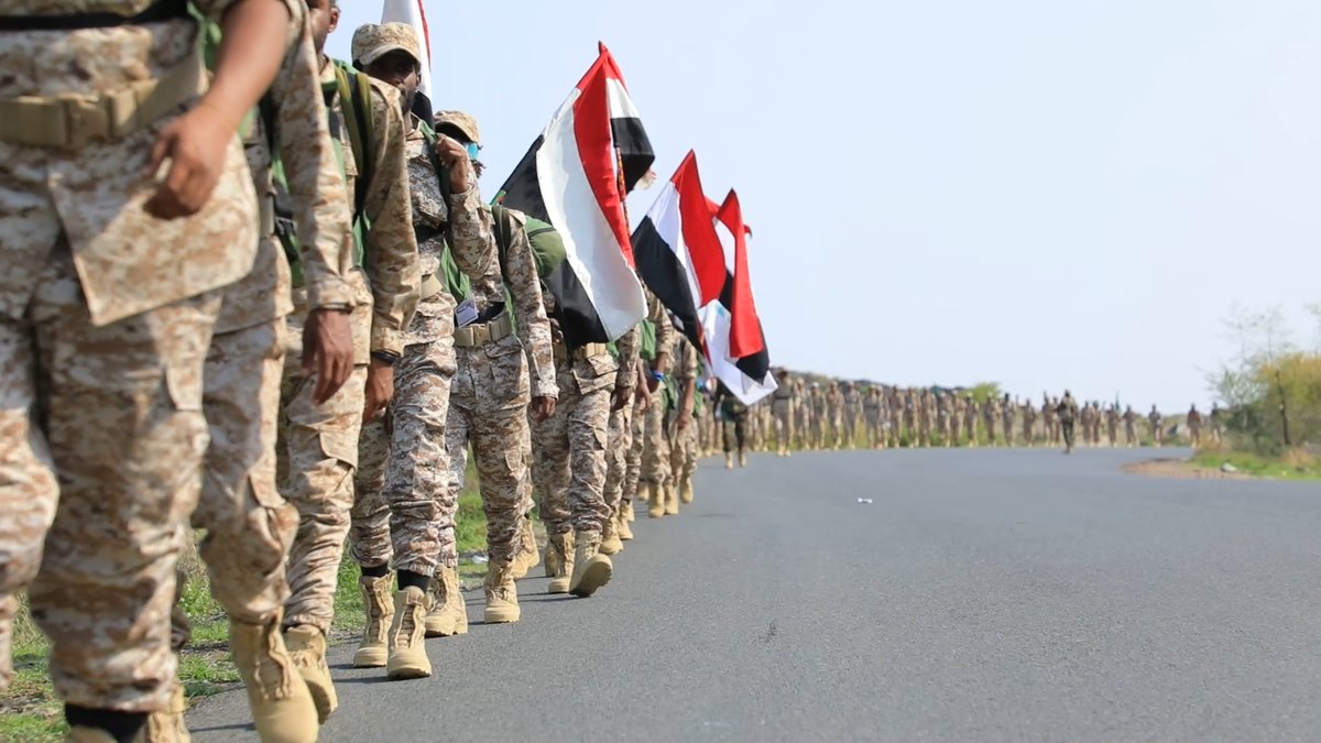 مسير عسكري لوحدات رمزية من قوات الاحتياط للمنطقة العسكرية السابعة من محافظة ذمار إلى محافظة البيضاء