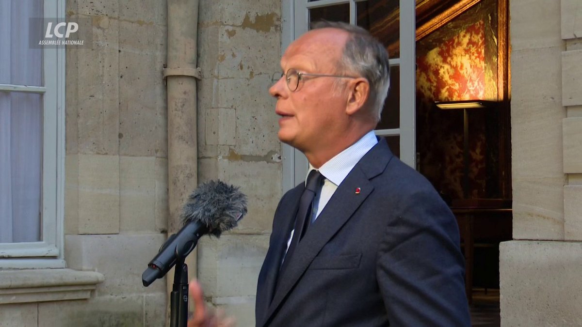 Budget : "Si chacun arrive dans cette discussion avec la volonté d'obtenir exactement ce à quoi il croit, sans être capable de discuter avec les autres, alors il n'est pas à la hauteur des événements", estime Edouard Philippe. #votedeconfiance #budget