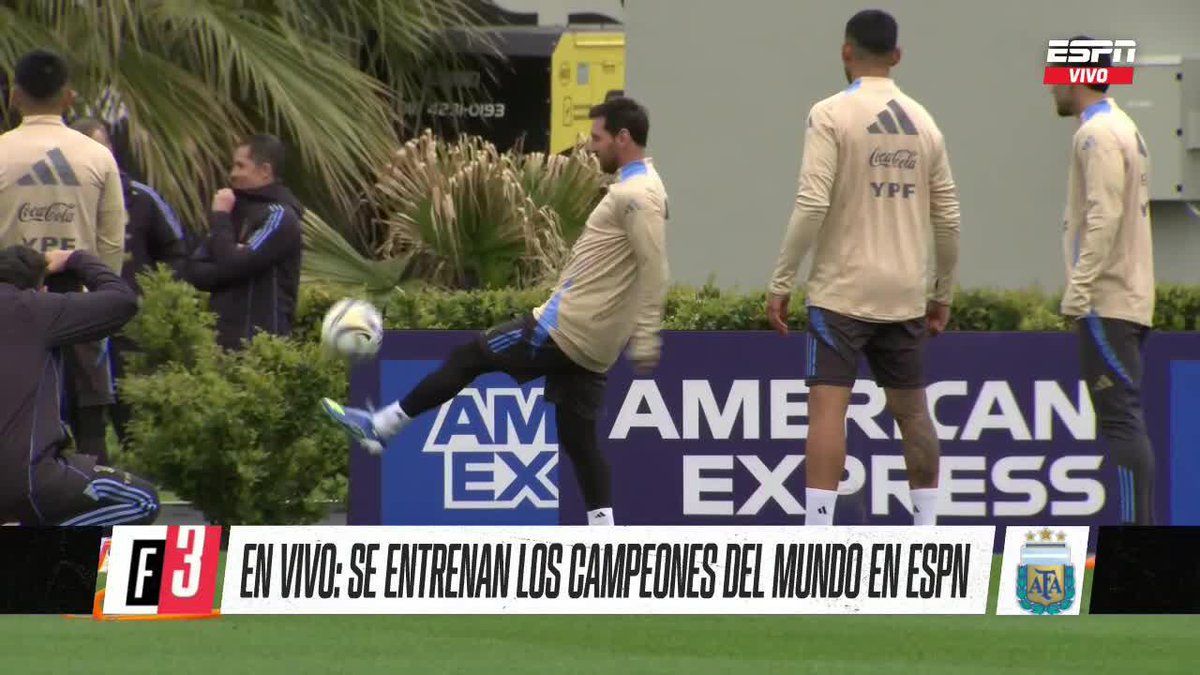 Messi, Paredes and De Paul..... together as always 🇦🇷🫂 🎥 SportsCenter