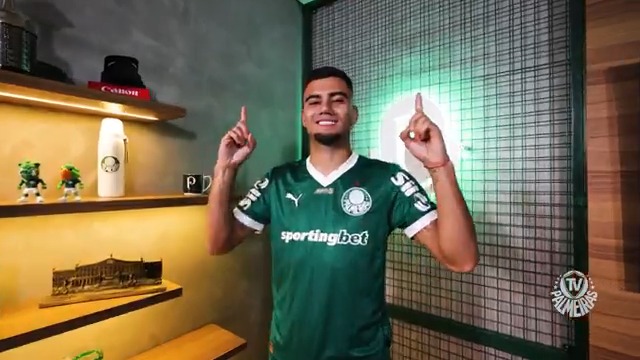 A primeira entrevista do novo camisa 8 alviverde está na TV Palmeiras Sportingbet 🎙️ ➤