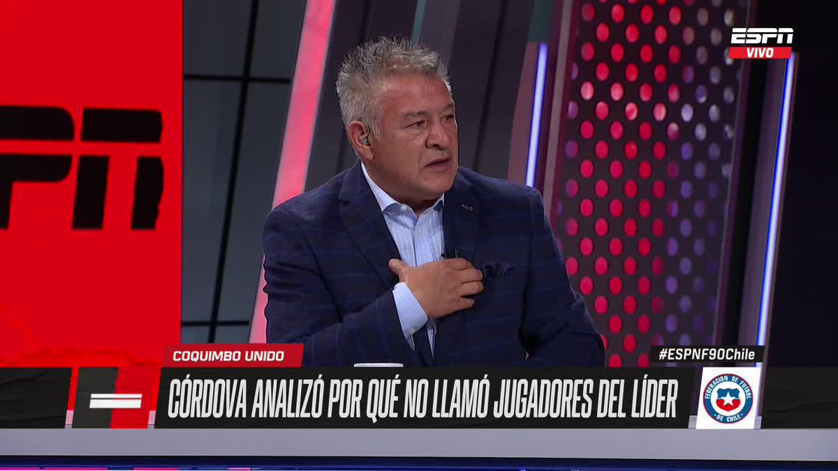 "ESTOY EN CONTRA DE NACIONALIZAR A CUALQUIER JUGADOR POR EL SOLO HECHO DE JUGAR EN LA SELECCIÓN" Claudio Borghi fue categórico respecto a los "extranjeros" en la Selección: "Hay jugadores que llegaron y ni conocían Chile" ▶️ Mira #ESPNF90Chile en el Plan Premium de #DisneyPlus.