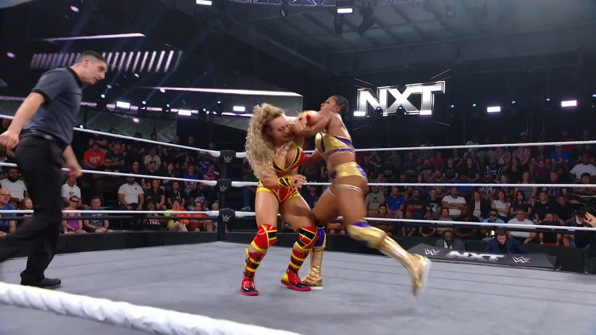 💪 💪 💪 Kali Armstrong and Jordynne Grace are just showing off!