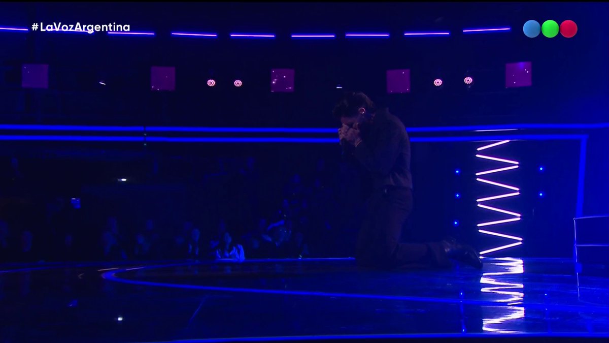 Nicolás Behringer del Team Luck Ra, cantó “Mama I’m Coming Home” de Ozzy Osbourne 🤘 Una versión sentida y muy personal, que emocionó tanto a él como al jurado. 🎶 #LaVozArgentina con Nico Occhiato 📺 También en HBO MAX